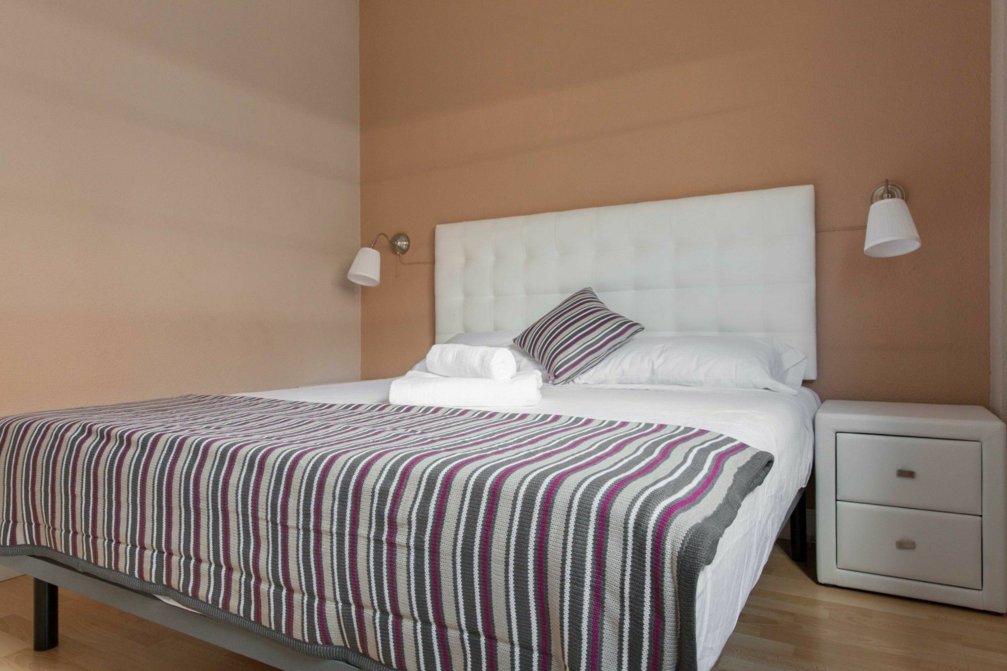 Offer Luxury Apartment Madrid Exterior photo