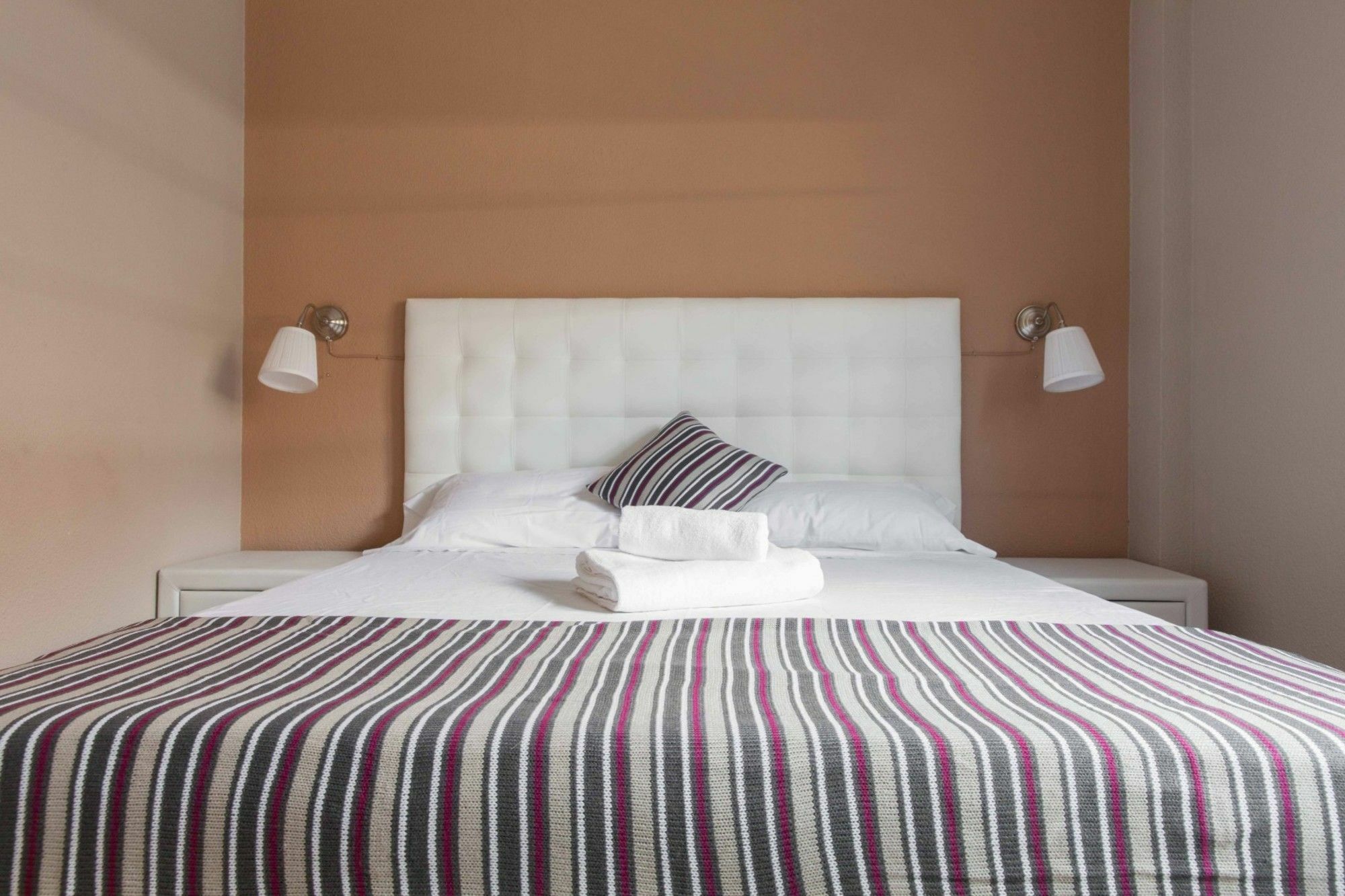 Offer Luxury Apartment Madrid Exterior photo